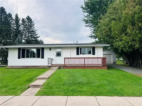 106 E Lawrence St, Thorp, WI 54771