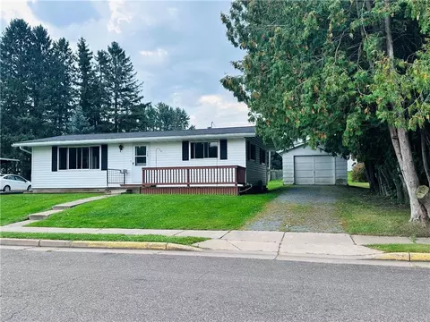 Exterior - 106 E Lawrence St, Thorp, WI 54771 photo 2 of 5