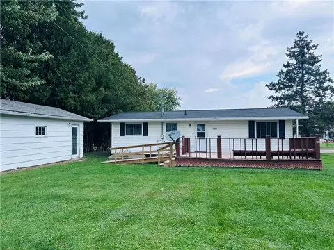 Exterior - 106 E Lawrence St, Thorp, WI 54771 photo 3 of 5