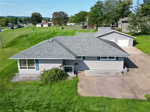 253 Joel St, Mondovi, WI 54755