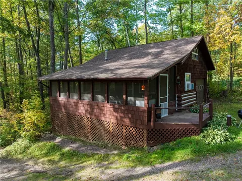 w3905 Leesome Lake Road, Sarona, WI 54870