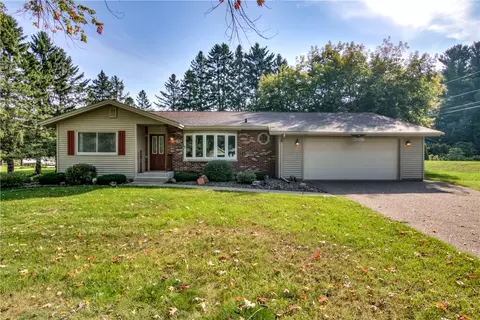 8391 137th St, Chippewa Falls, WI 54729