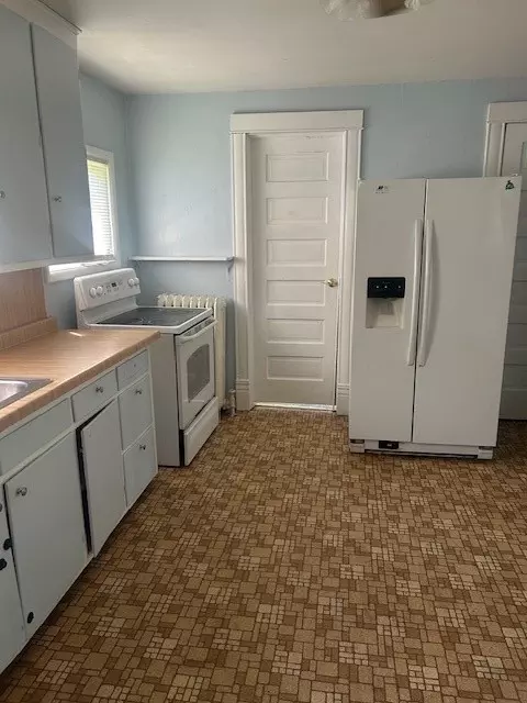 Kitchen - 309 E River Ave, Barron, WI 54812 photo 1 of 2