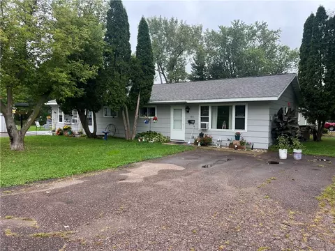 106-108 W Walnut St #1 & 2, Chippewa Falls, WI 54729