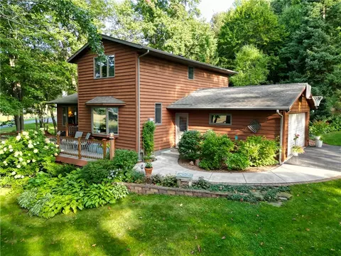 6118 W Waubeek Mound Rd, Eau Galle, WI 54737