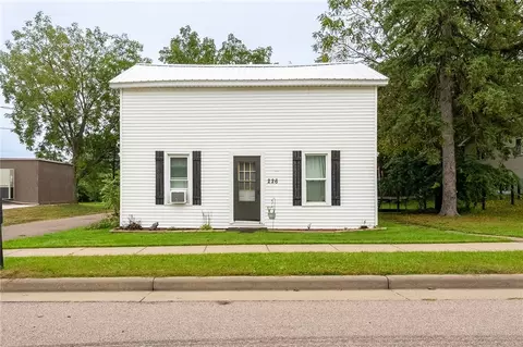 226 N State St, Fall Creek, WI 54742