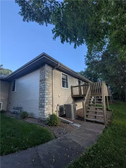 3633 Oak Tree Ln #2, Eau Claire, WI 54701