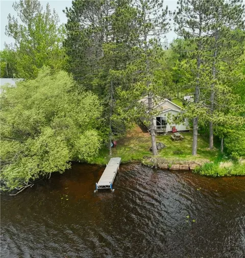 4980 E Tri Lakes Rd, Superior, WI 54880