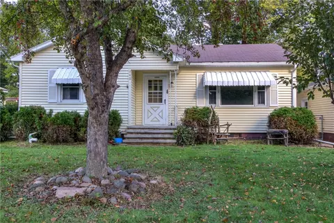 740 Park Ave, Stanley, WI 54768