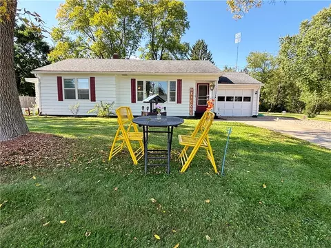 431 S 3rd St, Barron, WI 54812 photo 2
