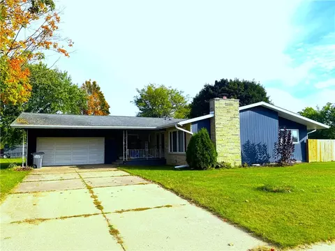 23492 Elm St, Independence, WI 54747