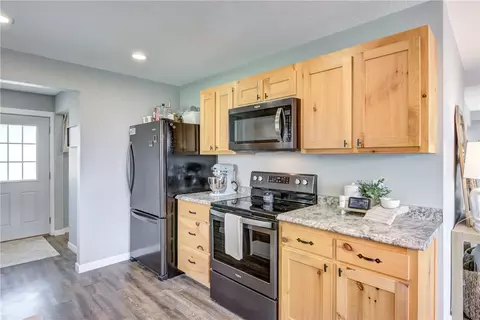 302 E Spring St, Chippewa Falls, WI 54729 photo 4