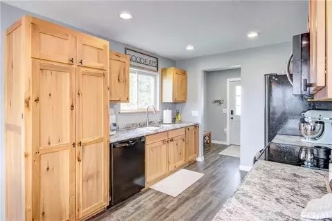 302 E Spring St, Chippewa Falls, WI 54729 photo 5
