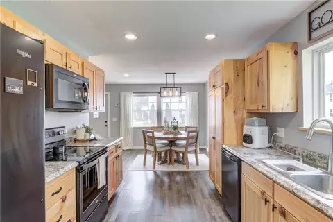 302 E Spring St, Chippewa Falls, WI 54729 photo 3