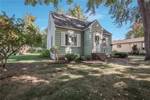 2913 Uranus Ave, Eau Claire, WI 54703