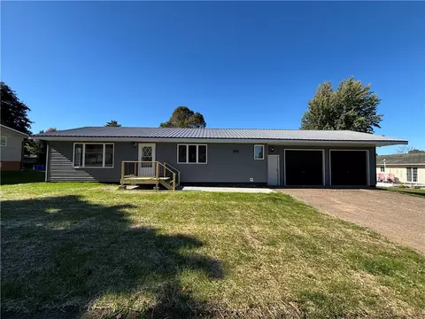 1411 Wilson St, Bloomer, WI 54724