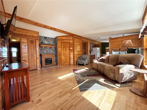 111 Golfview Ave, Barron, WI 54812 photo 9