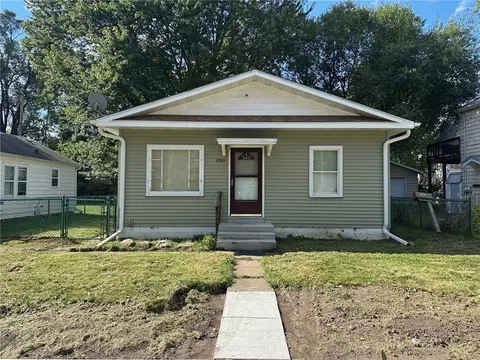 2024 1st St, Eau Claire, WI 54703