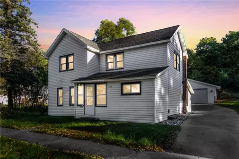 1105 Dodge St, Eau Claire, WI 54701