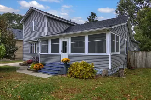 1012 Garfield Ave, Altoona, WI 54720