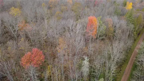 000 Mountain View Ln, Merrill, WI 54452