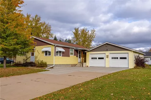 809 E 6th St S, Ladysmith, WI 54848