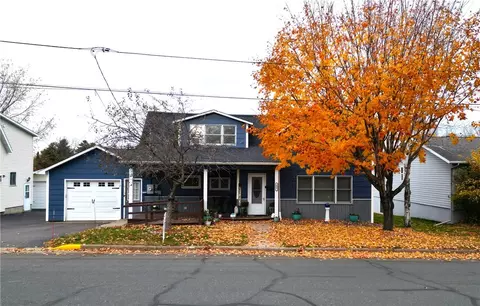 805 Lake Ave E, Ladysmith, WI 54848
