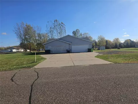 5677-5679 165th St #5677-5679, Chippewa Falls, WI 54729