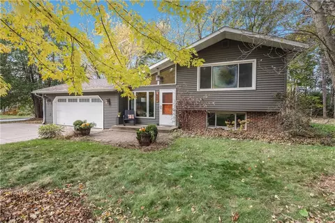 2006 Ruby Ln, Eau Claire, WI 54703