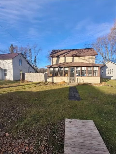 512 2nd Street St, Withee, WI 54498