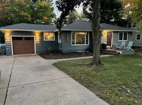 548 W 4th St, New Richmond, WI 54017