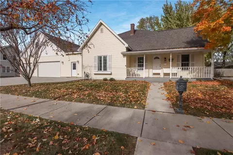 411 Lake Ave E, Ladysmith, WI 54848