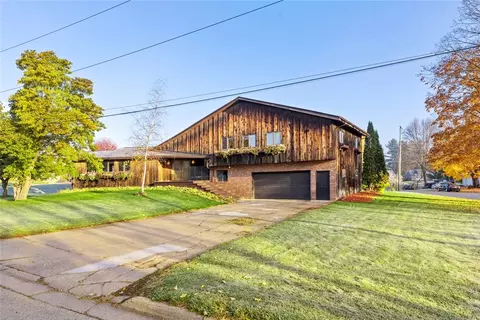 1207 Harrison St, Black River Falls, WI 54615