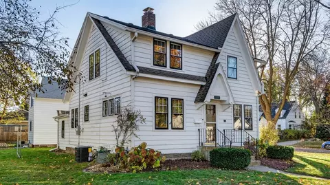 539 W Grand Ave, Eau Claire, WI 54703