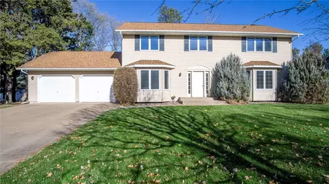 3335 Westover Ln, Eau Claire, WI 54701