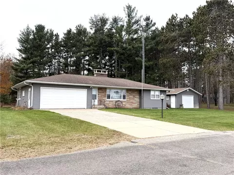 135 Hagen Dr, Hixton, WI 54635