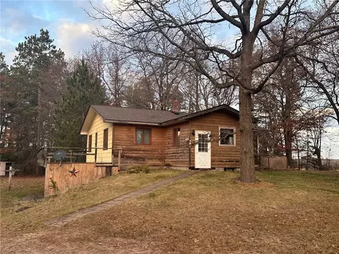 15422 W Hospital Rd, Hayward, WI 54843