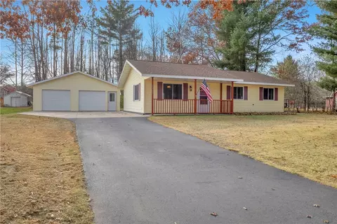 1323 W Stout St, Chetek, WI 54728