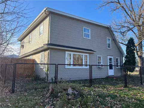 104 E Sawyer St, Rice Lake, WI 54868