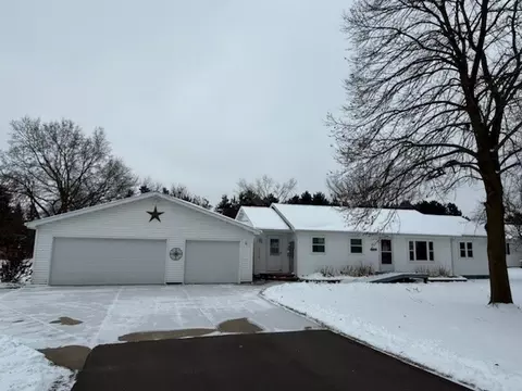 5217 E Hamilton Ave, Eau Claire, WI 54701