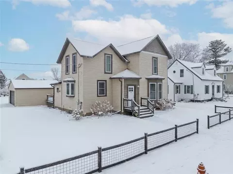 65 Lakeview Dr, Chetek, WI 54728