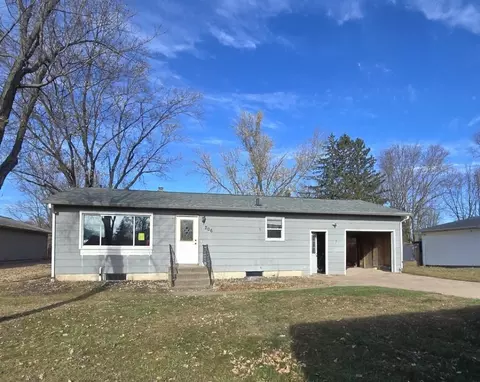 206 3rd Ave, Chippewa Falls, WI 54729
