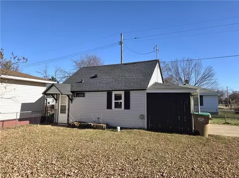 459 Woodward Ave, Chippewa Falls, WI 54729
