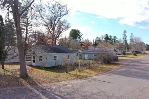 423 N Pine St, Grantsburg, WI 54840