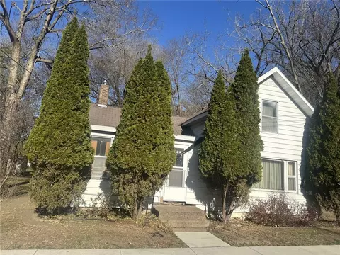 422 William St, Eau Claire, WI 54703