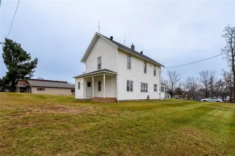 Exterior - 50482 S 3rd St, Eleva, WI 54738 photo 4 of 14