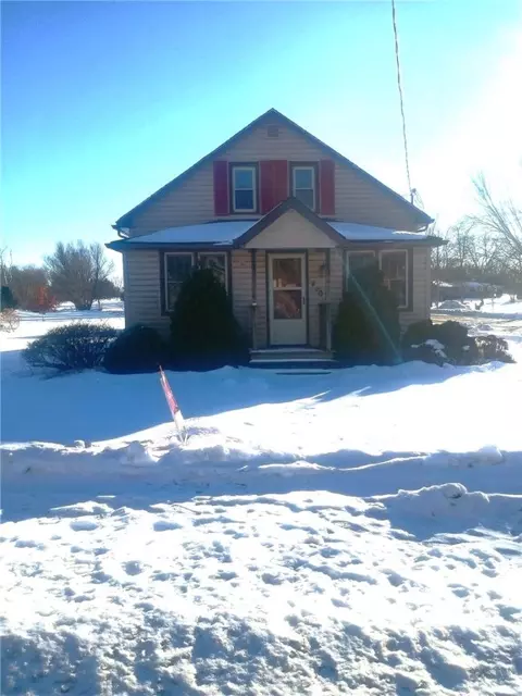 400 E Stanley St, Thorp, WI 54771