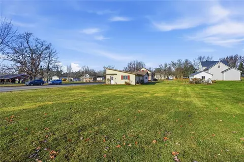 Exterior - 400 E Stanley St, Thorp, WI 54771 photo 6 of 6