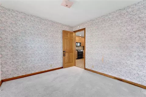 Bedroom - 400 E Stanley St, Thorp, WI 54771 photo 4 of 8
