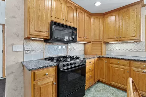 Kitchen - 400 E Stanley St, Thorp, WI 54771 photo 2 of 5